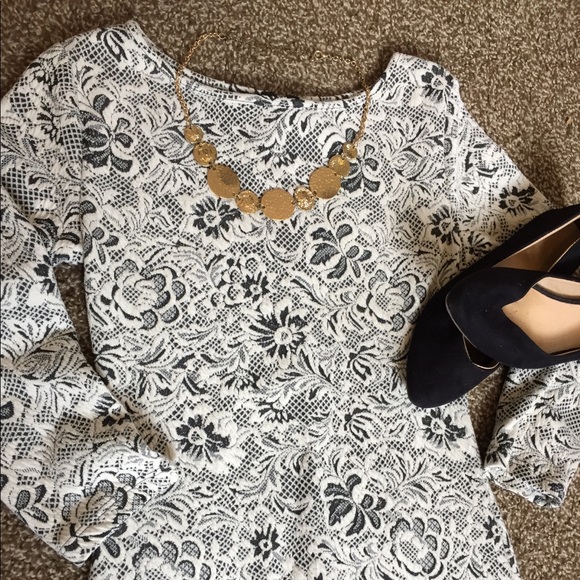 Flor Print Bodycon Dress - Picture 8 of 8